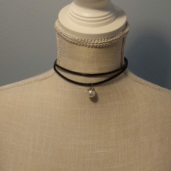 Bundle of five chokers - Picture 3 of 10
